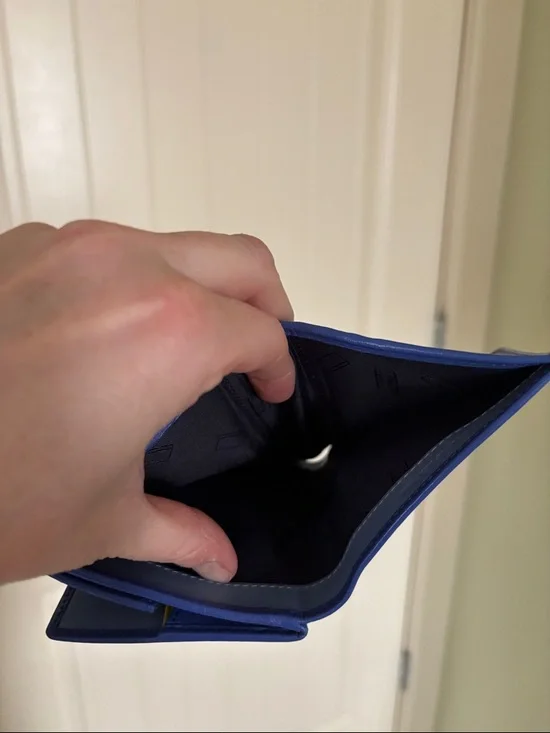 Blue Leather Bi-Fold Wallet - Unbranded - Picture 3 of 5